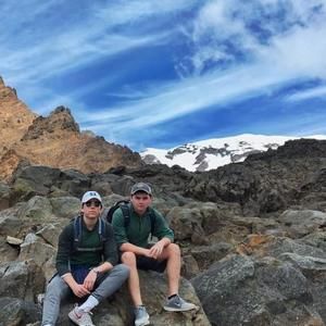 Meet your Posher, Davis